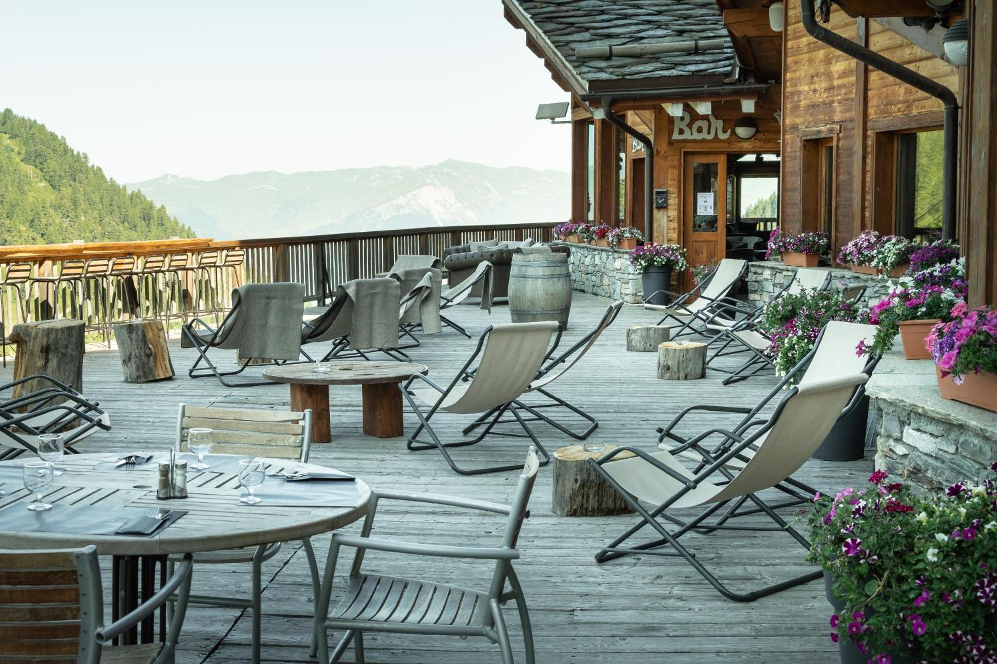Hotel Carlina By Les Etincelles La Plagne Exterior photo